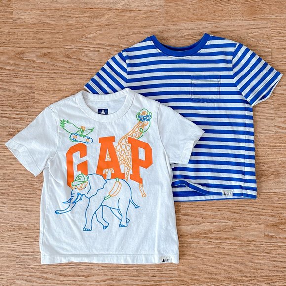 GAP Other - Bundle of 2 Gap Short Sleeve Tees